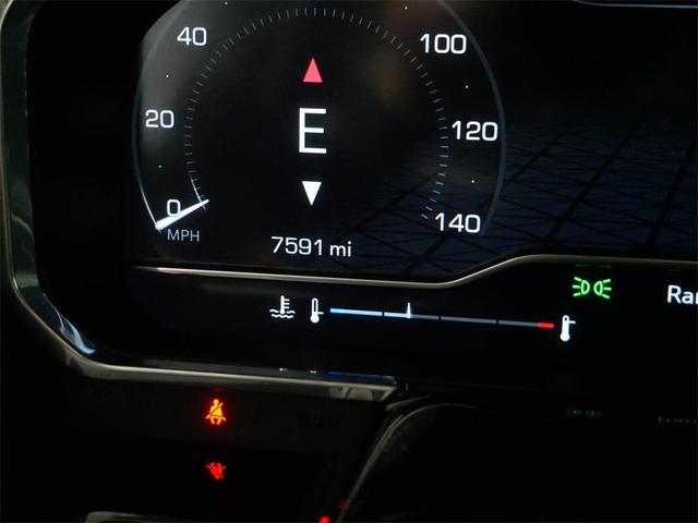 Photo of 2025 Summit White GMC Sierra 1500