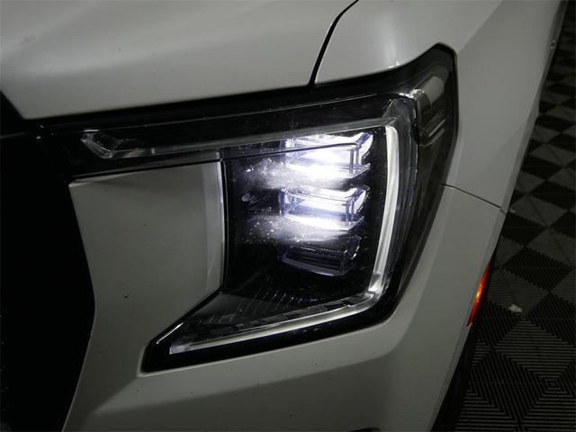 Photo of 2023 White Frost Tri-Coat GMC Yukon XL