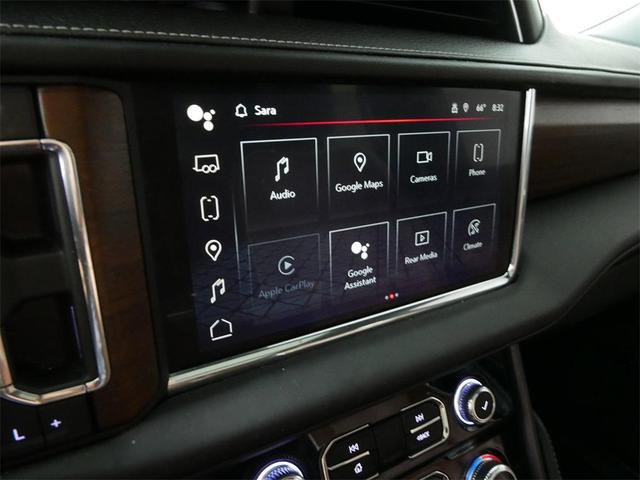 Photo of 2023 White Frost Tri-Coat GMC Yukon XL