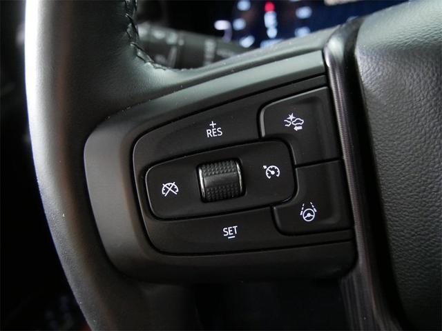 Photo of 2023 White Frost Tri-Coat GMC Yukon XL