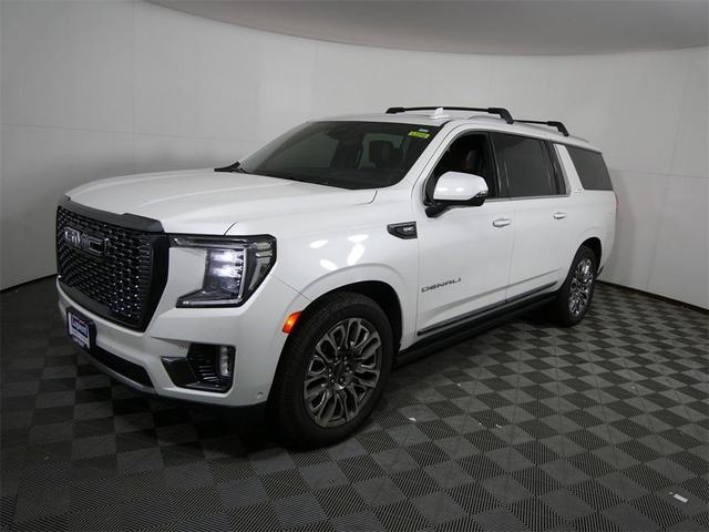 Photo of 2023 White Frost Tri-Coat GMC Yukon XL
