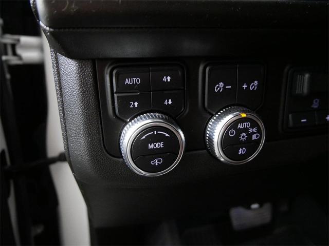 Photo of 2023 White Frost Tri-Coat GMC Yukon XL
