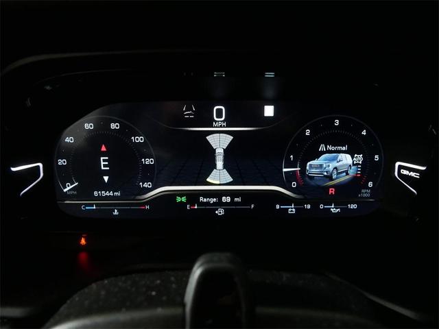 Photo of 2023 White Frost Tri-Coat GMC Yukon XL