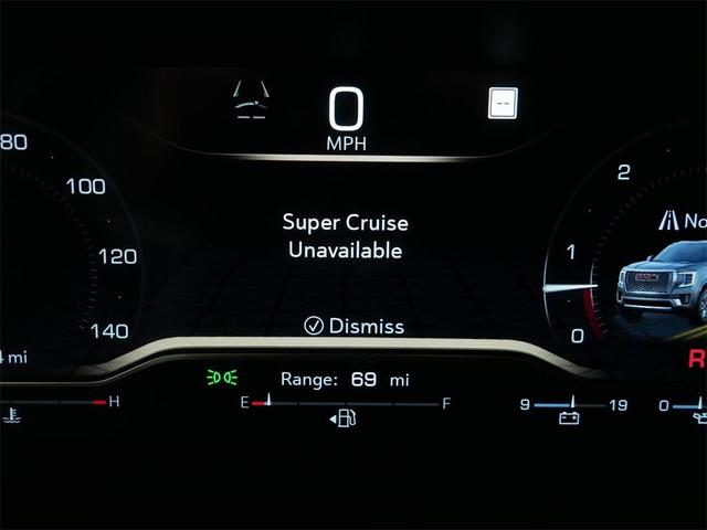 Photo of 2023 White Frost Tri-Coat GMC Yukon XL