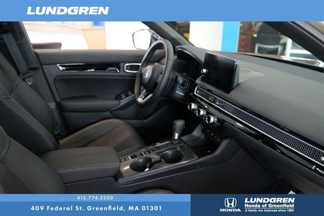 Photo of 2025 Sand Dune Honda Civic Hybrid
