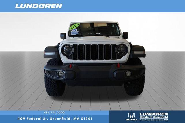 Photo of 2024 Bright White Clearcoat Jeep Wrangler
