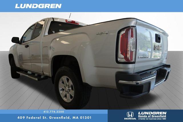 Photo of 2018 Quicksilver Metallic GMC Canyon