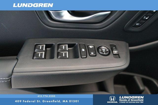 Photo of 2025 White Honda Pilot