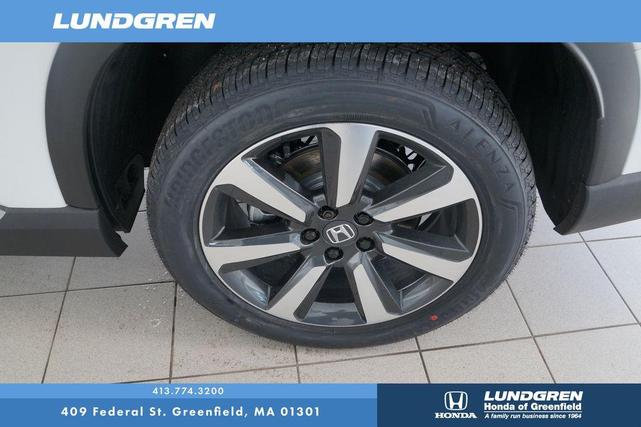 Photo of 2025 White Honda Pilot