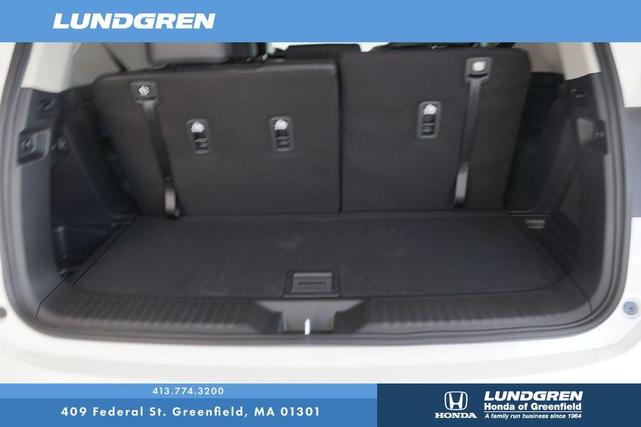 Photo of 2025 White Honda Pilot