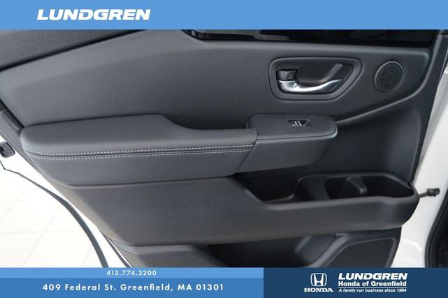 Photo of 2025 White Honda Pilot