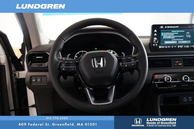 Photo of 2025 White Honda Pilot