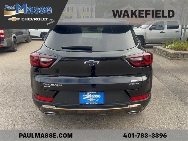 Photo of 2025 Mosaic Black Metallic Chevrolet Trailblazer
