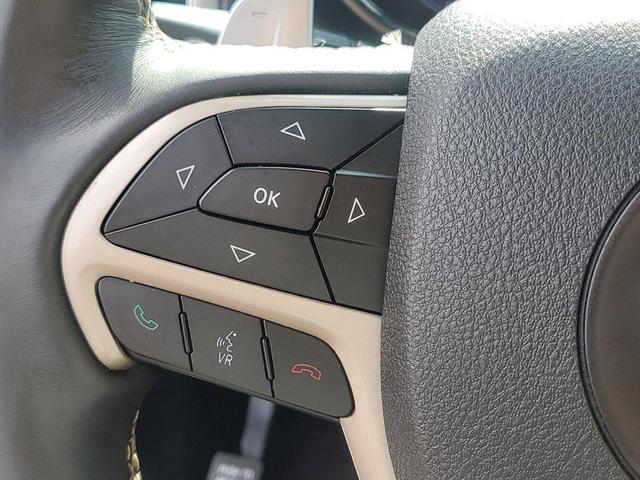 Photo of 2017 Granite Crystal Metallic Clearcoat Jeep Grand Cherokee