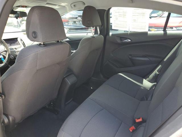 Photo of 2019 Summit White Chevrolet Cruze