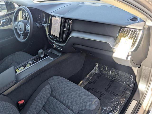 Photo of 2025 Bright Dusk Metallic Volvo XC60