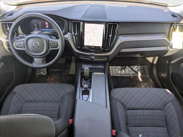 Photo of 2025 Bright Dusk Metallic Volvo XC60