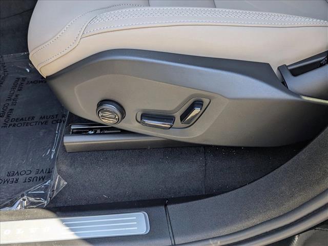 Photo of 2025 Onyx Black Metalli Volvo XC90 Plug-In Hybrid