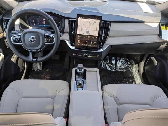 Photo of 2025 Onyx Black Metalli Volvo XC90 Plug-In Hybrid