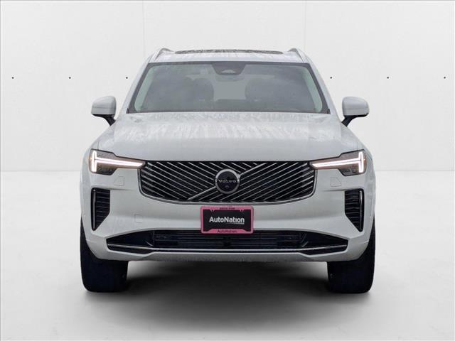 Photo of 2025 Crystal White Meta Volvo XC90 Plug-In Hybrid