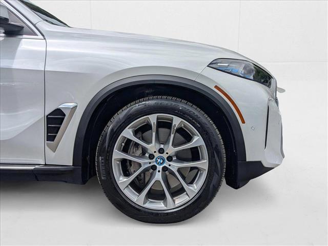 Photo of 2025 White BMW X5 PHEV