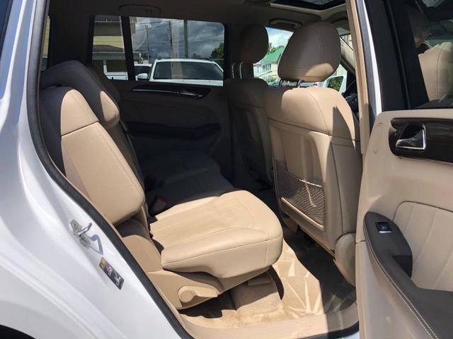 Photo of 2016 White Mercedes-Benz GL-Class