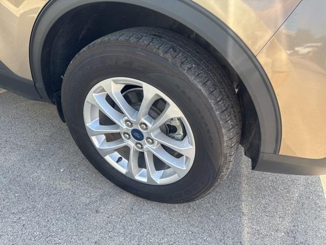 Photo of 2021 Desert Gold Metallic Ford Escape