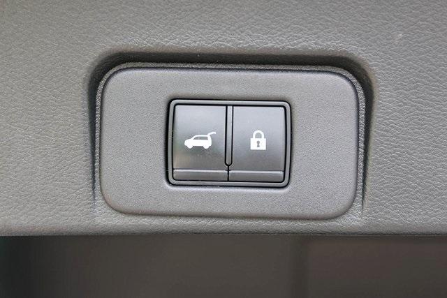 Photo of 2021 Solid Gray / Black Nissan Rogue