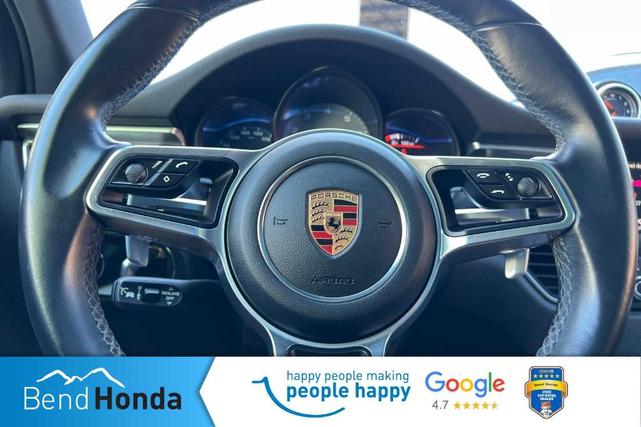 Photo of 2017 Black Porsche Macan