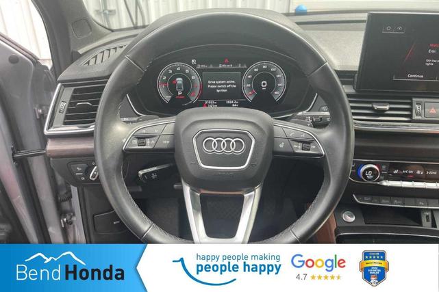 Photo of 2022 Florett Silver Metallic Audi Q5