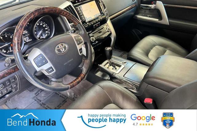 Photo of 2015 Blizzard Pearl Toyota Land Cruiser