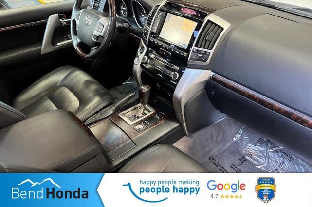 Photo of 2015 Blizzard Pearl Toyota Land Cruiser