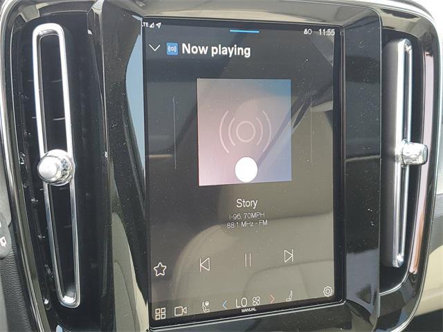 Photo of 2025 Volvo XC40