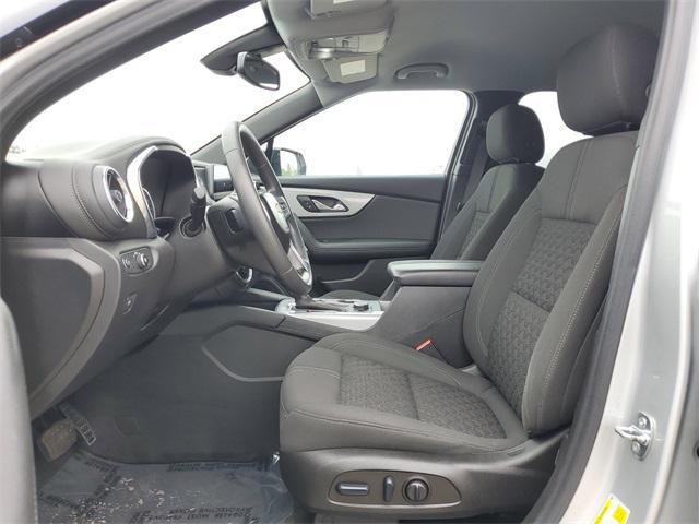 Photo of 2022 Silver Ice Metallic Chevrolet Blazer