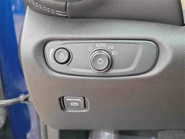 Photo of 2023 Blue Glow Metallic Chevrolet Blazer