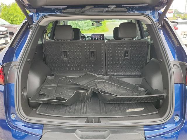 Photo of 2023 Blue Glow Metallic Chevrolet Blazer