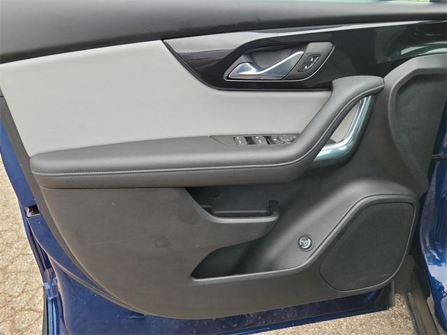 Photo of 2023 Blue Glow Metallic Chevrolet Blazer