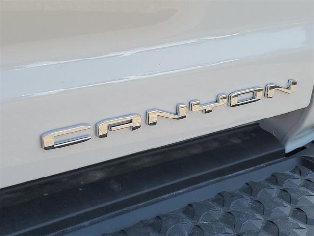 Photo of 2025 Summit White GMC Canyon