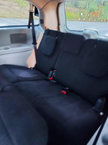 Photo of 2011 Sapphire Crystal Met Clearcoat Chrysler Town & Country