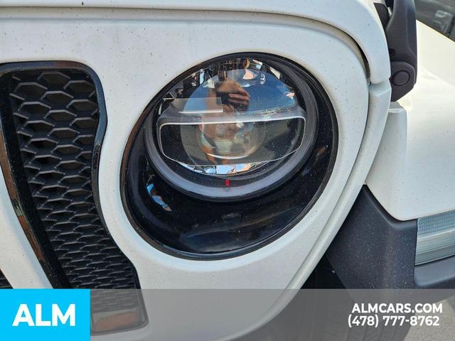 Photo of 2020 Bright White Jeep Wrangler Unlimited