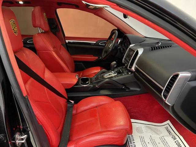 Photo of 2014 Black Porsche Cayenne