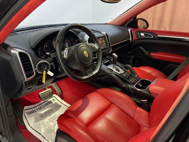 Photo of 2014 Black Porsche Cayenne