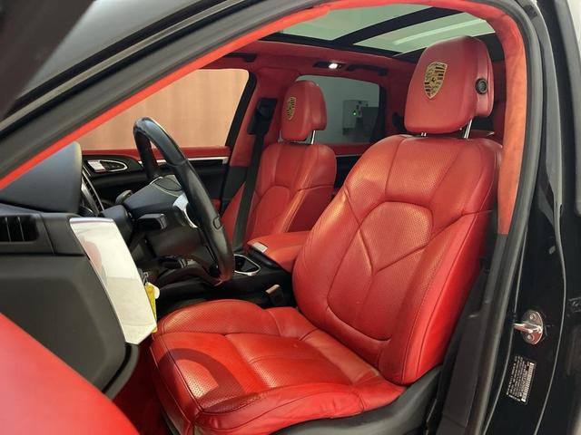 Photo of 2014 Black Porsche Cayenne