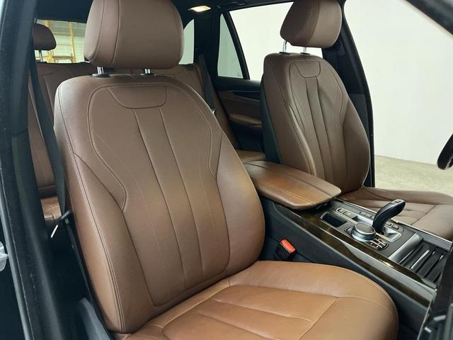Photo of 2017 Black Sapphire Metallic BMW X5