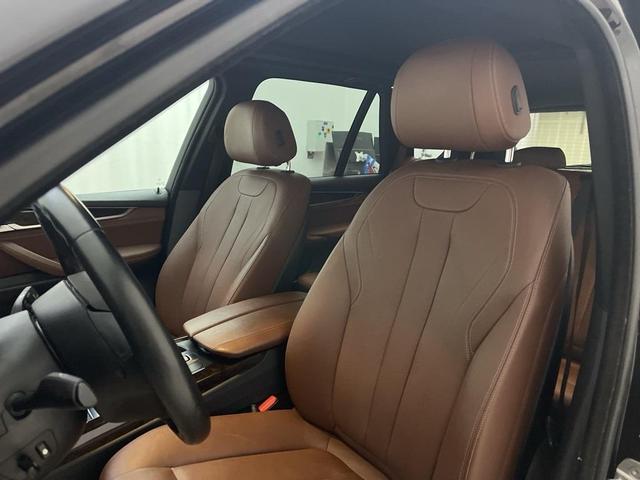 Photo of 2017 Black Sapphire Metallic BMW X5