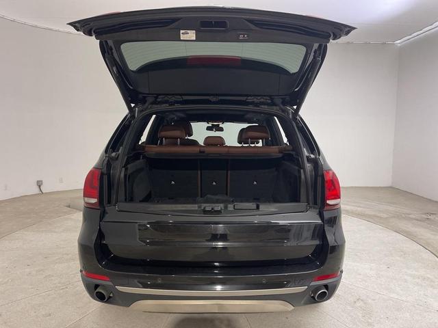 Photo of 2017 Black Sapphire Metallic BMW X5