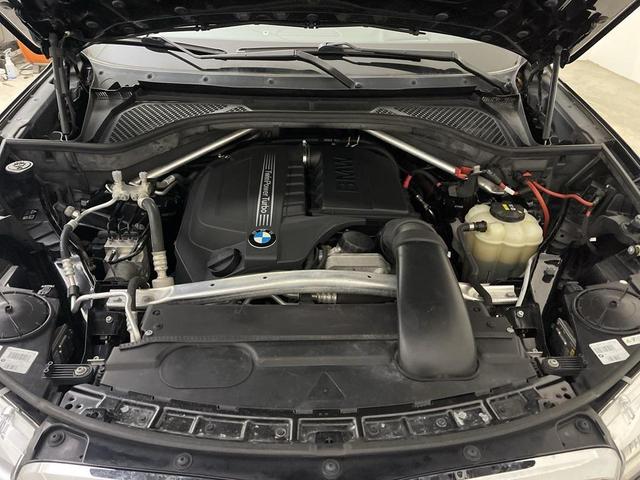 Photo of 2017 Black Sapphire Metallic BMW X5