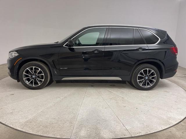 Photo of 2017 Black Sapphire Metallic BMW X5
