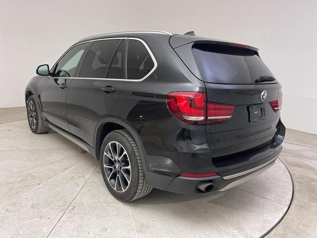Photo of 2017 Black Sapphire Metallic BMW X5