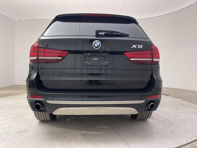 Photo of 2017 Black Sapphire Metallic BMW X5